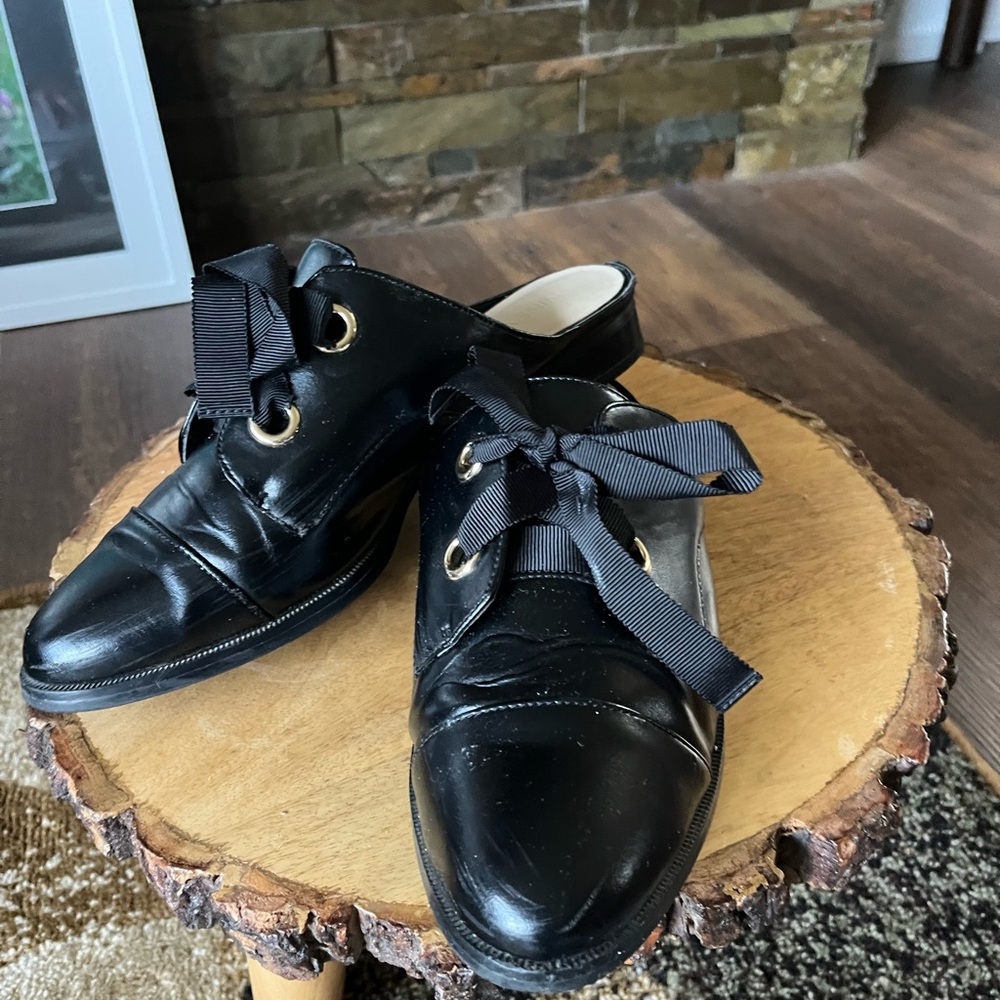 Ladies Nine West Black 7 Mules used